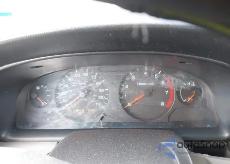 2001 Nissan Xterra Xe-V6 z USA, uszkodzony, nr VIN 5N1ED28T91C520892